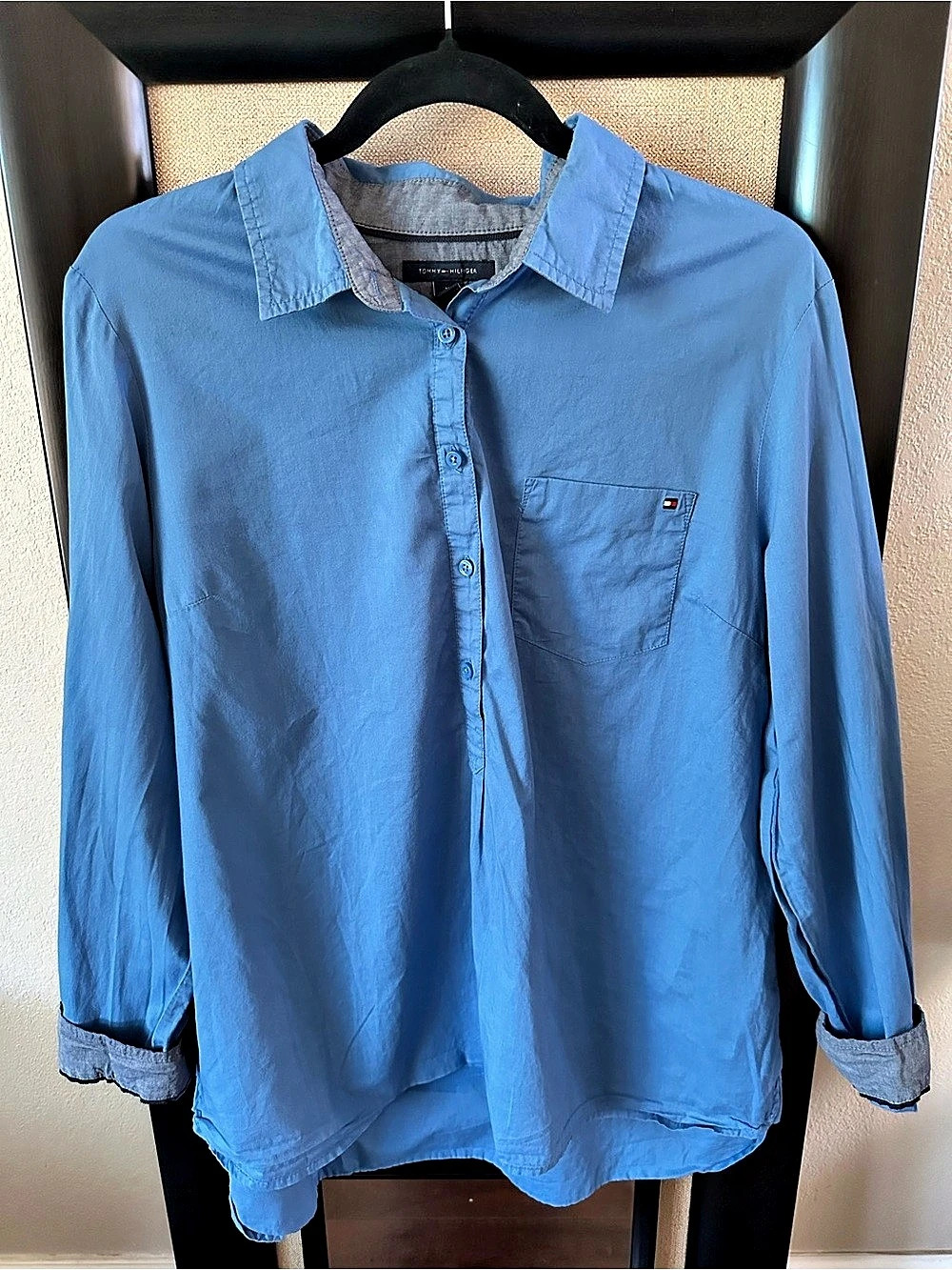 Tommy Hilfiger woman’s Blue Button Down Size XL